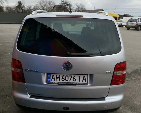 Сірий Фольксваген Туран, об'ємом двигуна 1.39 л та пробігом 217 тис. км за 6250 $, фото 7 на Automoto.ua