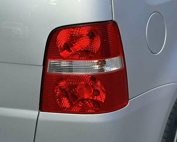 Сірий Фольксваген Туран, об'ємом двигуна 1.6 л та пробігом 219 тис. км за 6699 $, фото 17 на Automoto.ua