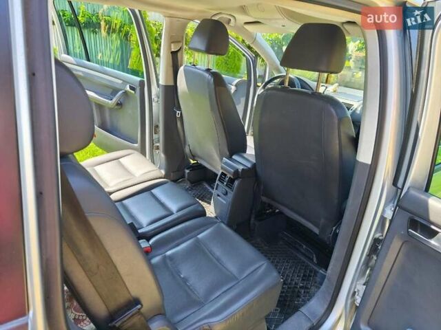 Сірий Фольксваген Туран, об'ємом двигуна 2 л та пробігом 280 тис. км за 6500 $, фото 8 на Automoto.ua