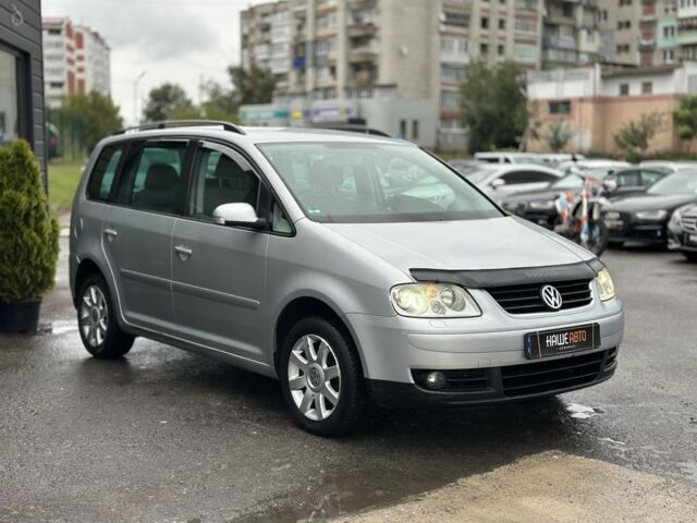 Сірий Фольксваген Туран, об'ємом двигуна 1.6 л та пробігом 267 тис. км за 6500 $, фото 3 на Automoto.ua