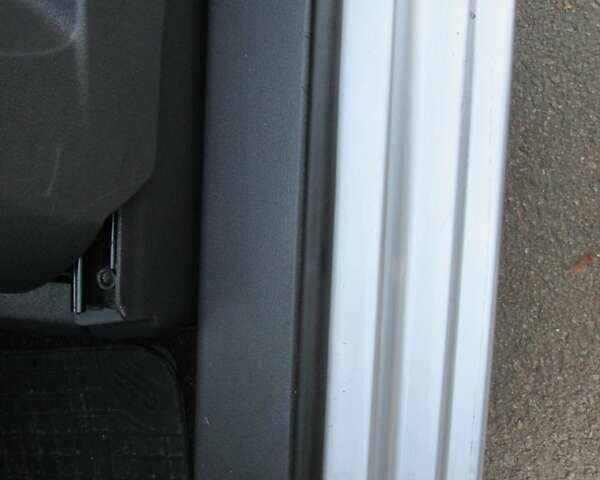 Серый Фольксваген Туран, объемом двигателя 1.6 л и пробегом 230 тыс. км за 6500 $, фото 14 на Automoto.ua