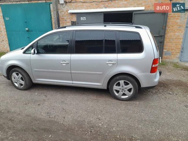 Серый Фольксваген Туран, объемом двигателя 1.39 л и пробегом 212 тыс. км за 5800 $, фото 5 на Automoto.ua