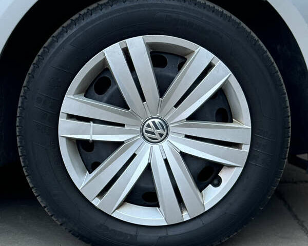 Сірий Фольксваген Туран, об'ємом двигуна 1.6 л та пробігом 219 тис. км за 6699 $, фото 21 на Automoto.ua