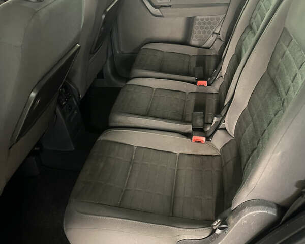 Серый Фольксваген Туран, объемом двигателя 2 л и пробегом 202 тыс. км за 5800 $, фото 8 на Automoto.ua