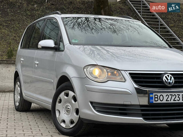 Серый Фольксваген Туран, объемом двигателя 1.9 л и пробегом 284 тыс. км за 6500 $, фото 10 на Automoto.ua