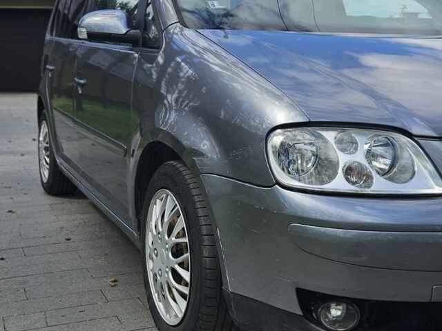 Серый Фольксваген Туран, объемом двигателя 2 л и пробегом 367 тыс. км за 2657 $, фото 8 на Automoto.ua