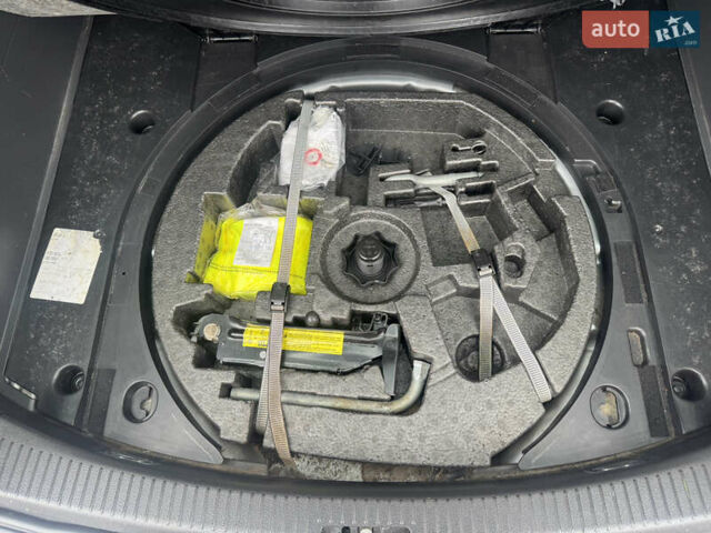 Сірий Фольксваген Туран, об'ємом двигуна 1.6 л та пробігом 221 тис. км за 6499 $, фото 33 на Automoto.ua