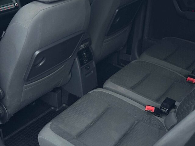 Сірий Фольксваген Туран, об'ємом двигуна 1.4 л та пробігом 211 тис. км за 6799 $, фото 9 на Automoto.ua