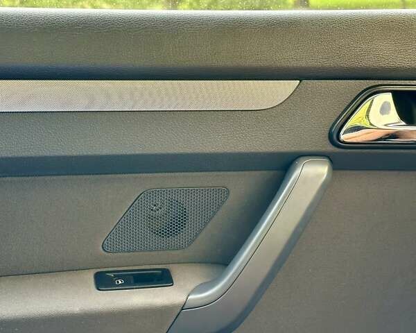 Серый Фольксваген Туран, объемом двигателя 1.97 л и пробегом 330 тыс. км за 5800 $, фото 11 на Automoto.ua