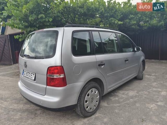 Сірий Фольксваген Туран, об'ємом двигуна 1.6 л та пробігом 220 тис. км за 6000 $, фото 1 на Automoto.ua