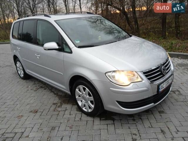 Сірий Фольксваген Туран, об'ємом двигуна 1.39 л та пробігом 243 тис. км за 5350 $, фото 1 на Automoto.ua