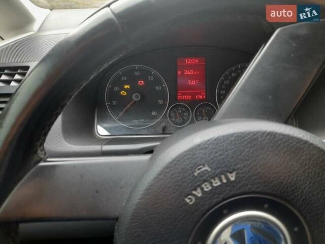 Серый Фольксваген Туран, объемом двигателя 1.39 л и пробегом 212 тыс. км за 5800 $, фото 11 на Automoto.ua