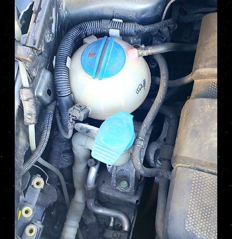 Сірий Фольксваген Туран, об'ємом двигуна 1.6 л та пробігом 180 тис. км за 5500 $, фото 4 на Automoto.ua