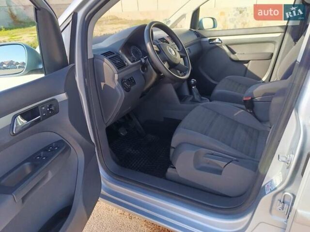 Серый Фольксваген Туран, объемом двигателя 1.6 л и пробегом 243 тыс. км за 5999 $, фото 11 на Automoto.ua