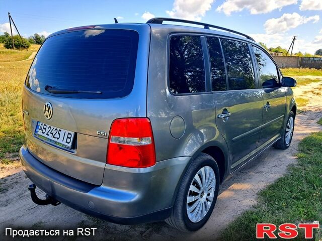 Серый Фольксваген Туран, объемом двигателя 1.6 л и пробегом 256 тыс. км за 5800 $, фото 2 на Automoto.ua