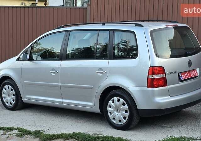 Серый Фольксваген Туран, объемом двигателя 1.6 л и пробегом 270 тыс. км за 6499 $, фото 21 на Automoto.ua