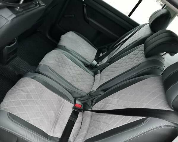 Серый Фольксваген Туран, объемом двигателя 1.6 л и пробегом 250 тыс. км за 6600 $, фото 4 на Automoto.ua