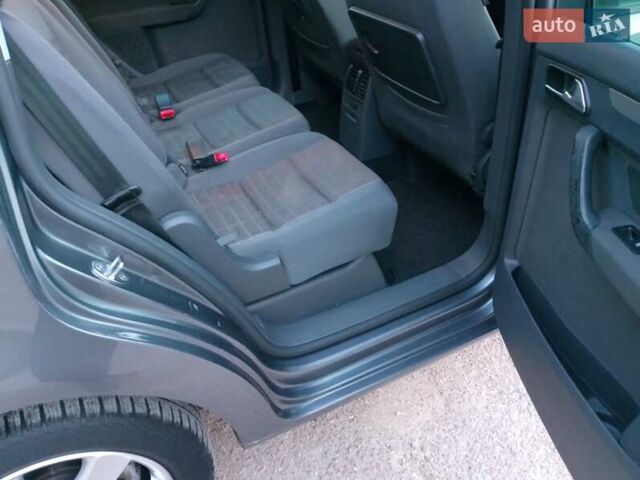 Серый Фольксваген Туран, объемом двигателя 1.6 л и пробегом 215 тыс. км за 5900 $, фото 33 на Automoto.ua