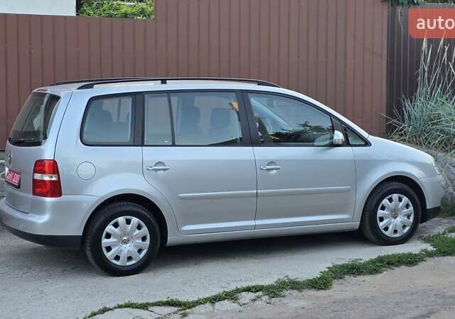 Серый Фольксваген Туран, объемом двигателя 1.6 л и пробегом 270 тыс. км за 6499 $, фото 13 на Automoto.ua