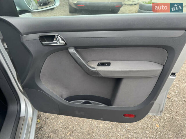 Сірий Фольксваген Туран, об'ємом двигуна 1.6 л та пробігом 221 тис. км за 6499 $, фото 39 на Automoto.ua