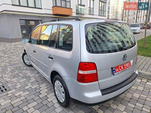 Серый Фольксваген Туран, объемом двигателя 1.6 л и пробегом 214 тыс. км за 6299 $, фото 8 на Automoto.ua