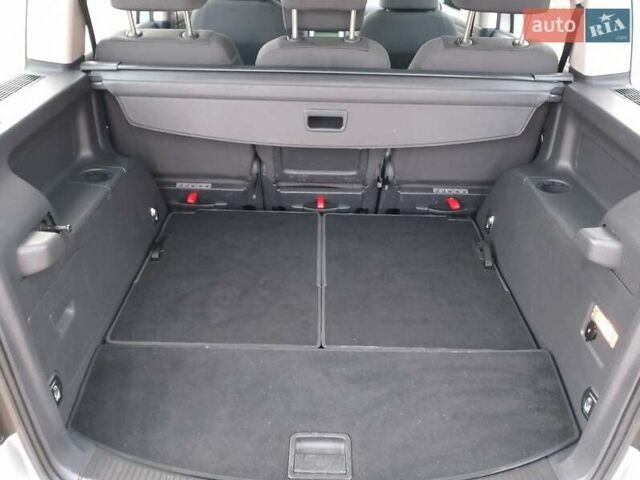 Сірий Фольксваген Туран, об'ємом двигуна 1.6 л та пробігом 175 тис. км за 6700 $, фото 30 на Automoto.ua