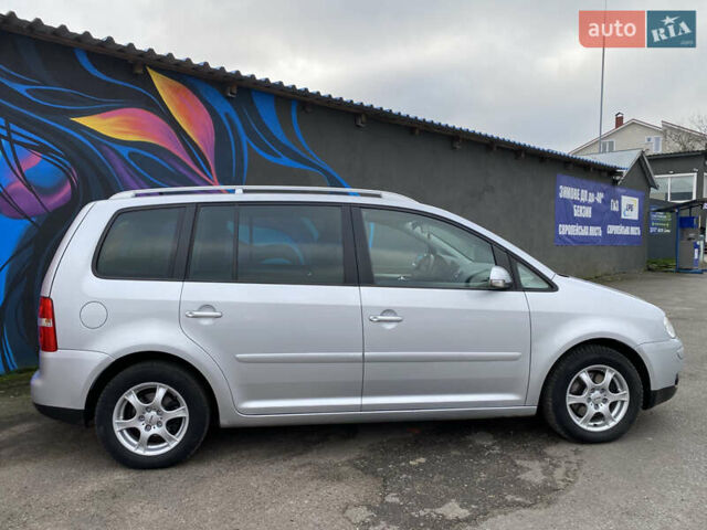 Сірий Фольксваген Туран, об'ємом двигуна 1.39 л та пробігом 217 тис. км за 6250 $, фото 4 на Automoto.ua