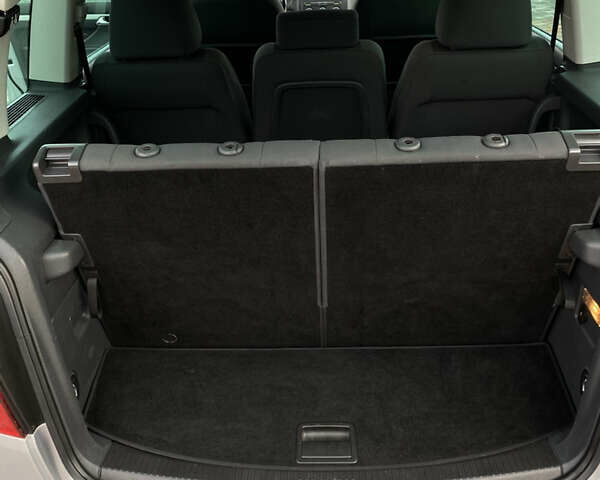 Сірий Фольксваген Туран, об'ємом двигуна 1.4 л та пробігом 217 тис. км за 6400 $, фото 10 на Automoto.ua