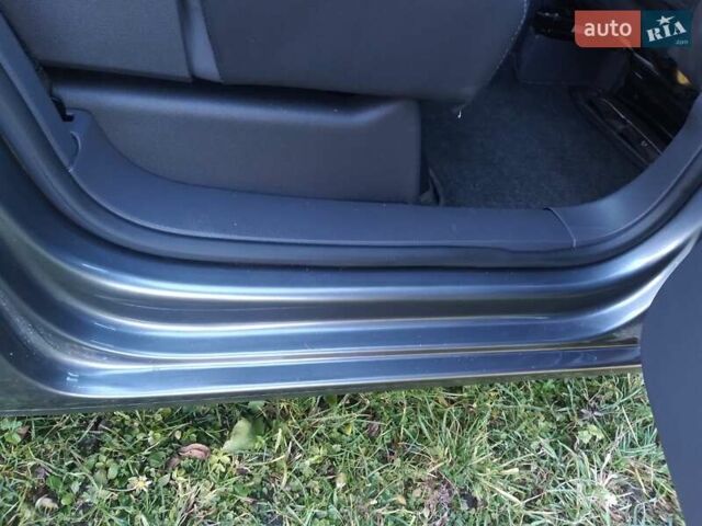 Серый Фольксваген Туран, объемом двигателя 2 л и пробегом 269 тыс. км за 5950 $, фото 19 на Automoto.ua