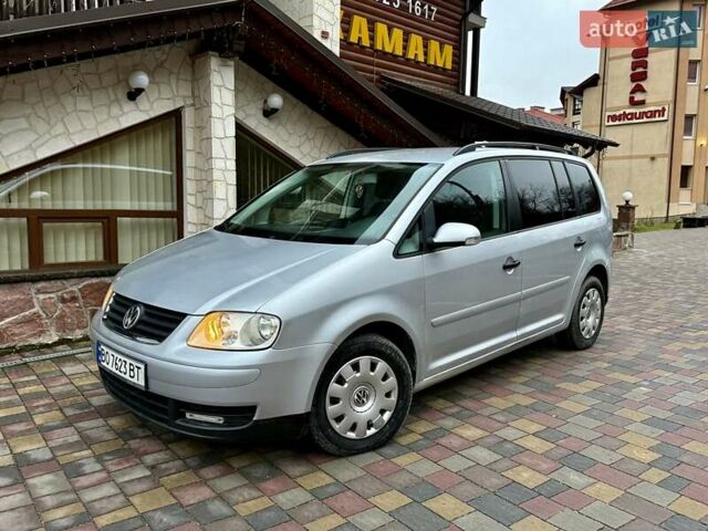 Сірий Фольксваген Туран, об'ємом двигуна 1.9 л та пробігом 264 тис. км за 5400 $, фото 6 на Automoto.ua