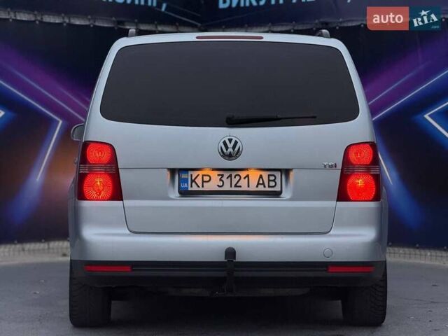 Серый Фольксваген Туран, объемом двигателя 1.39 л и пробегом 211 тыс. км за 6799 $, фото 5 на Automoto.ua