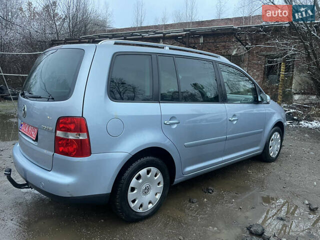 Серый Фольксваген Туран, объемом двигателя 2 л и пробегом 202 тыс. км за 5800 $, фото 5 на Automoto.ua