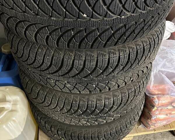 Серый Фольксваген Туран, объемом двигателя 1.9 л и пробегом 233 тыс. км за 6300 $, фото 36 на Automoto.ua