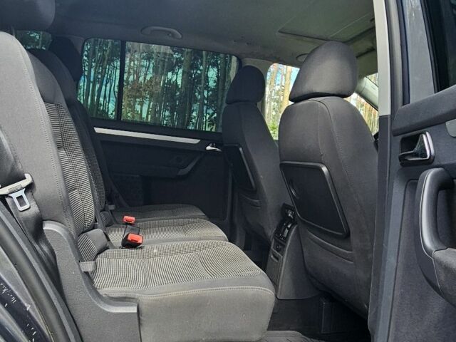 Серый Фольксваген Туран, объемом двигателя 2 л и пробегом 367 тыс. км за 2657 $, фото 16 на Automoto.ua