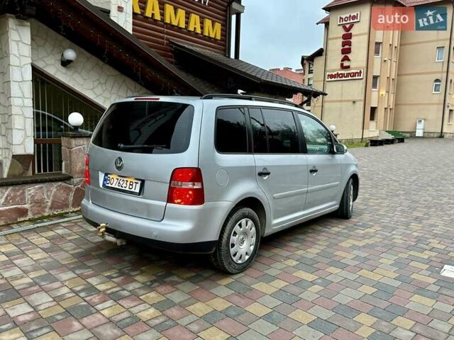 Сірий Фольксваген Туран, об'ємом двигуна 1.9 л та пробігом 264 тис. км за 5400 $, фото 4 на Automoto.ua