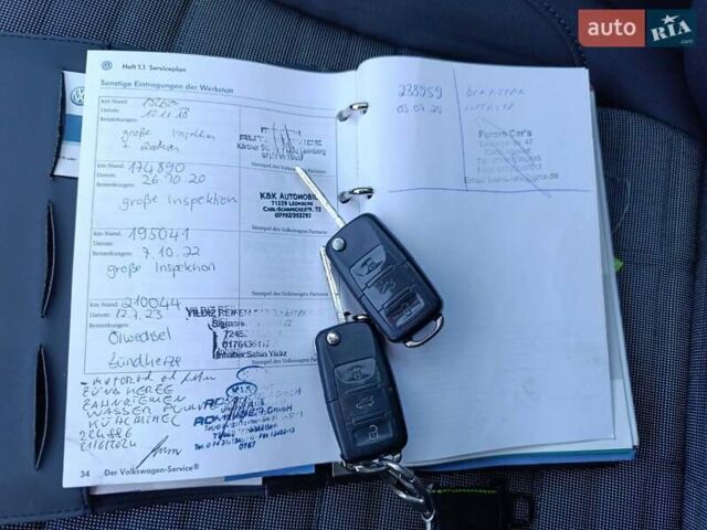 Серый Фольксваген Туран, объемом двигателя 1.6 л и пробегом 243 тыс. км за 5999 $, фото 18 на Automoto.ua