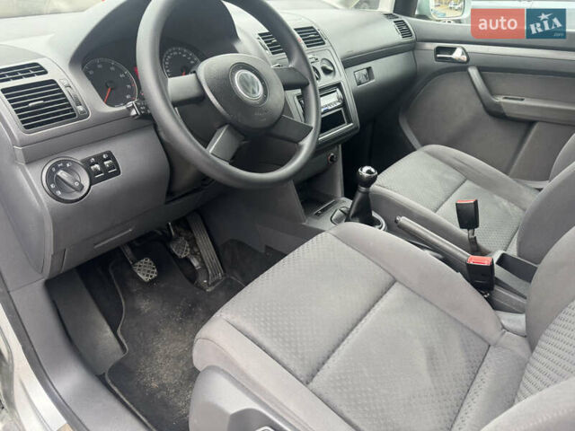 Сірий Фольксваген Туран, об'ємом двигуна 1.6 л та пробігом 221 тис. км за 6499 $, фото 14 на Automoto.ua