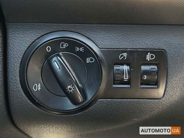 Серый Фольксваген Туран, объемом двигателя 1.4 л и пробегом 164 тыс. км за 5999 $, фото 15 на Automoto.ua