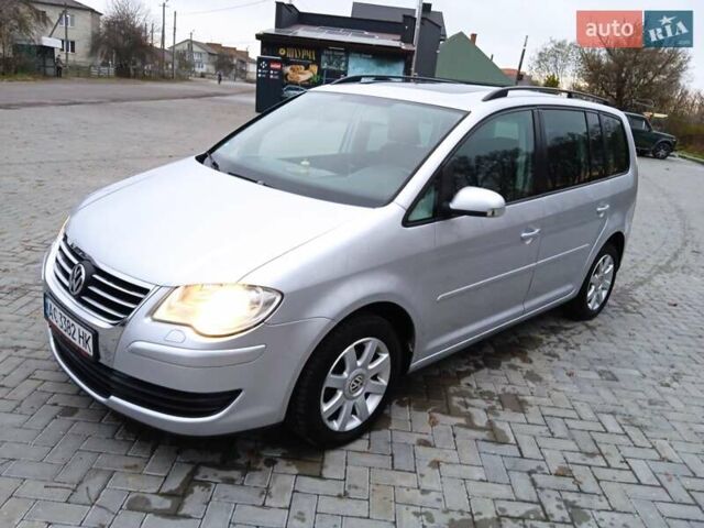 Сірий Фольксваген Туран, об'ємом двигуна 1.39 л та пробігом 243 тис. км за 5350 $, фото 5 на Automoto.ua