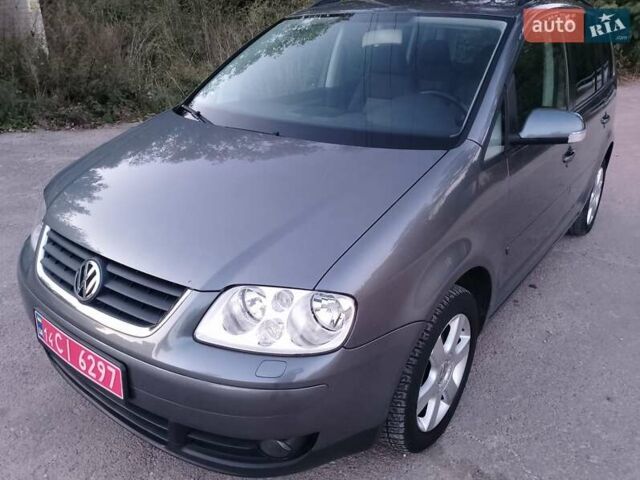 Серый Фольксваген Туран, объемом двигателя 1.6 л и пробегом 215 тыс. км за 5900 $, фото 21 на Automoto.ua