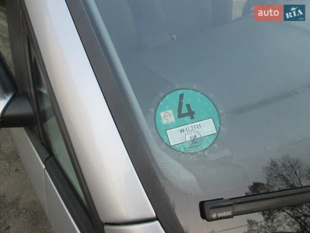 Серый Фольксваген Туран, объемом двигателя 1.6 л и пробегом 230 тыс. км за 6500 $, фото 12 на Automoto.ua