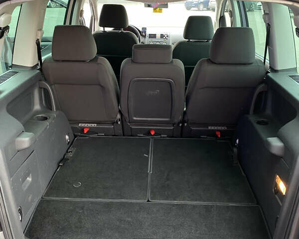 Сірий Фольксваген Туран, об'ємом двигуна 1.39 л та пробігом 217 тис. км за 6250 $, фото 14 на Automoto.ua