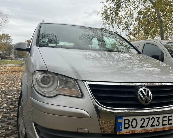 Сірий Фольксваген Туран, об'ємом двигуна 1.9 л та пробігом 283 тис. км за 5400 $, фото 20 на Automoto.ua