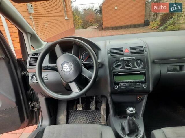 Серый Фольксваген Туран, объемом двигателя 1.6 л и пробегом 193 тыс. км за 6400 $, фото 9 на Automoto.ua