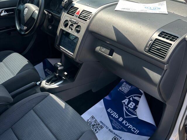 Сірий Фольксваген Туран, об'ємом двигуна 2 л та пробігом 215 тис. км за 7600 $, фото 7 на Automoto.ua