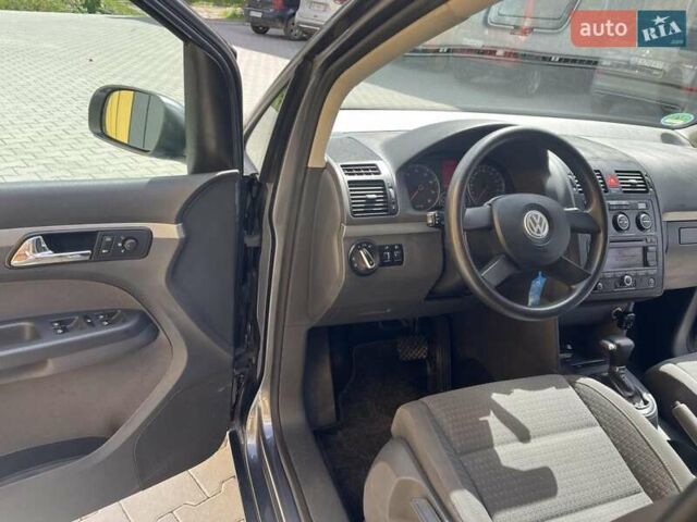 Серый Фольксваген Туран, объемом двигателя 1.6 л и пробегом 186 тыс. км за 6900 $, фото 10 на Automoto.ua