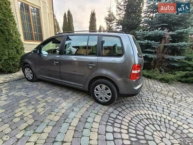 Сірий Фольксваген Туран, об'ємом двигуна 1.6 л та пробігом 220 тис. км за 6900 $, фото 14 на Automoto.ua