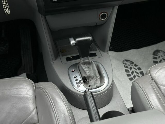 Сірий Фольксваген Туран, об'ємом двигуна 1.6 л та пробігом 267 тис. км за 6500 $, фото 20 на Automoto.ua