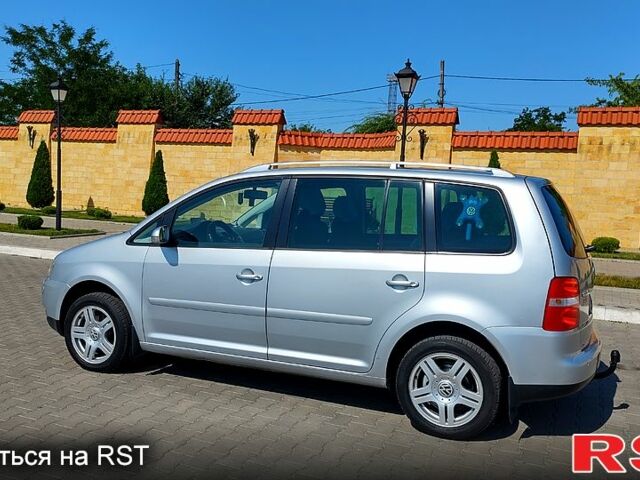 Серый Фольксваген Туран, объемом двигателя 2 л и пробегом 0 тыс. км за 7500 $, фото 3 на Automoto.ua