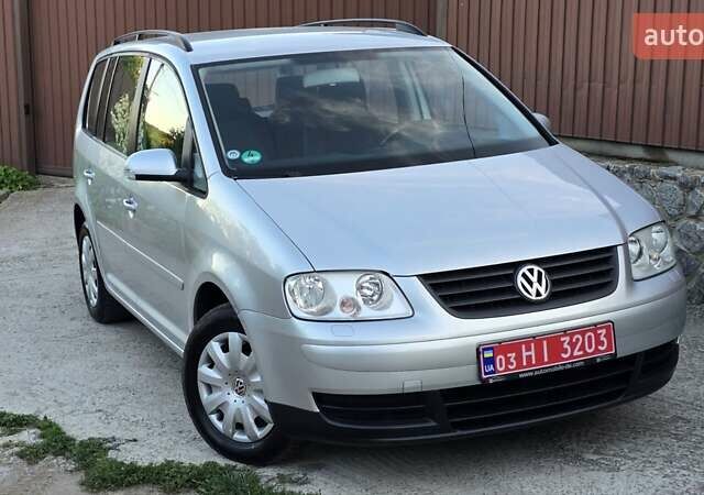 Серый Фольксваген Туран, объемом двигателя 1.6 л и пробегом 270 тыс. км за 6499 $, фото 6 на Automoto.ua